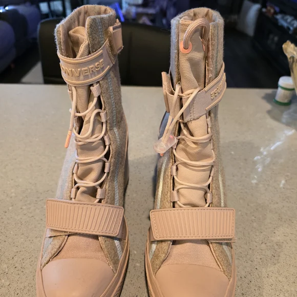 Converse Chuck Taylor Women’s Pink Tan High-Top Lace-Up Block Heel Boots - Picture 3 of 6